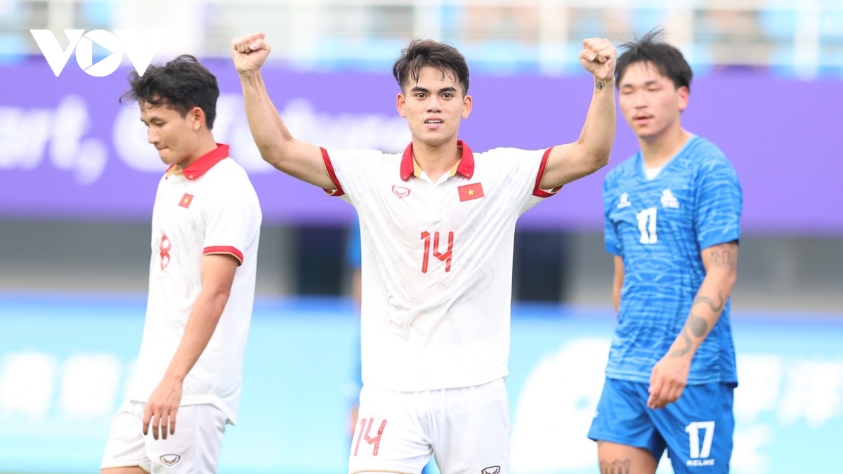 Bảng xếp hạng bóng đá ASIAD 19: Olympic Việt Nam dẫn đầu sau trận ra quân
